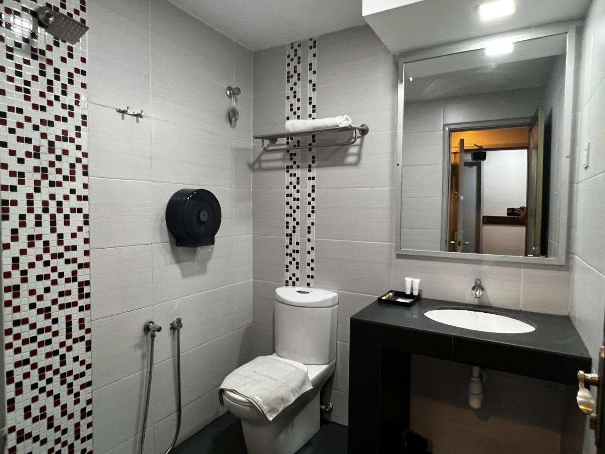 Signature Hotel Kuantan Exterior photo