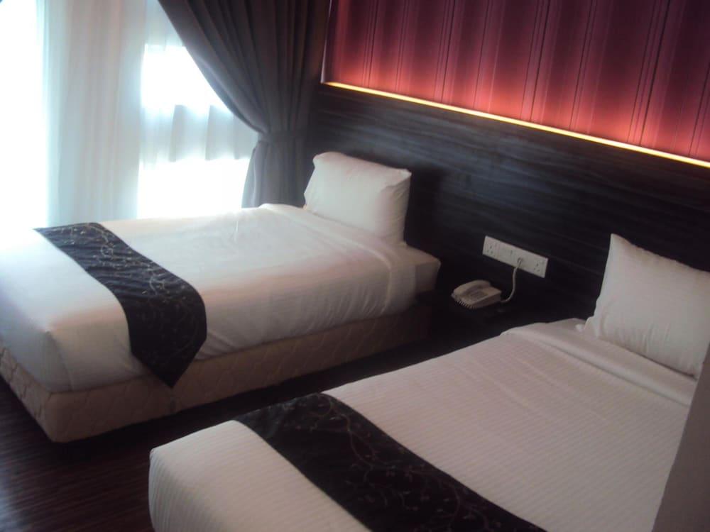 Signature Hotel Kuantan Exterior photo