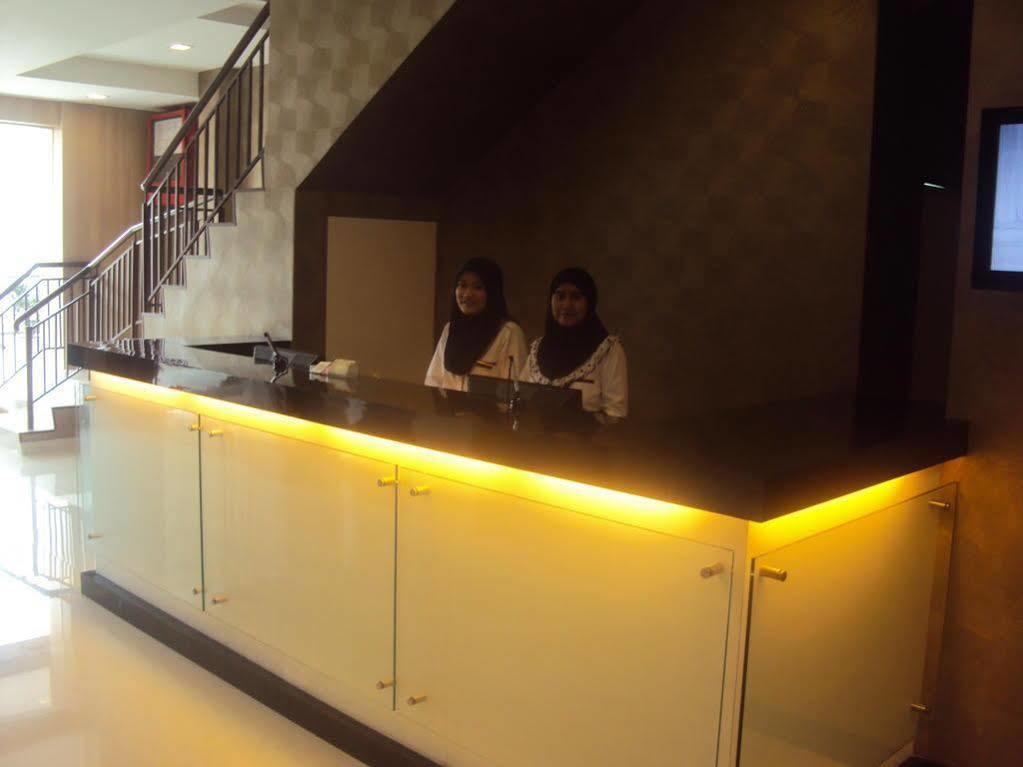 Signature Hotel Kuantan Exterior photo
